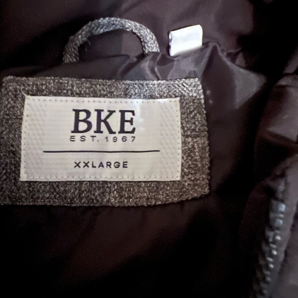 Vest - Picture 2 of 2